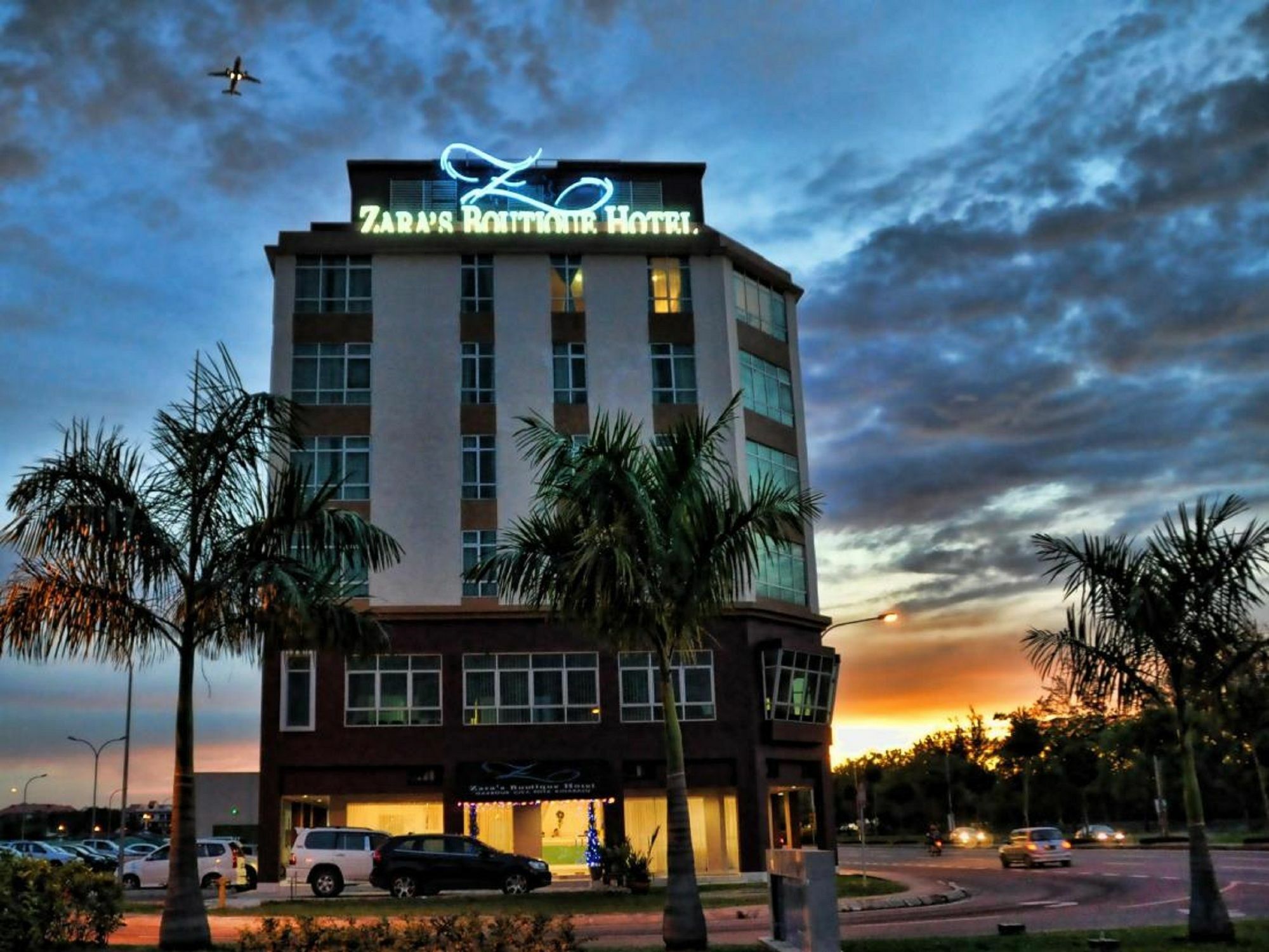 Zara'S Boutique Hotel @ Harbour City Кота-Кинабалу Экстерьер фото